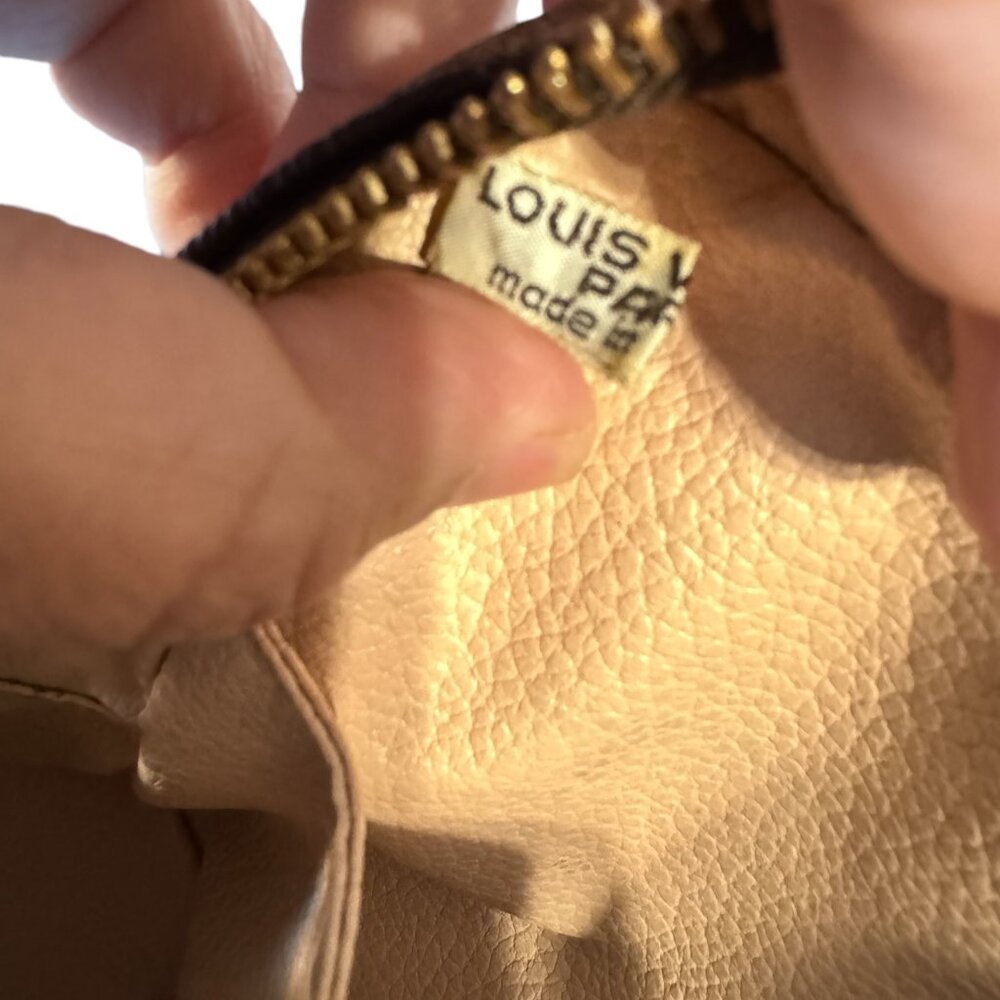 LOUIS VUITTON Monogram Trousse Toilette 23 - Picture 11 of 12